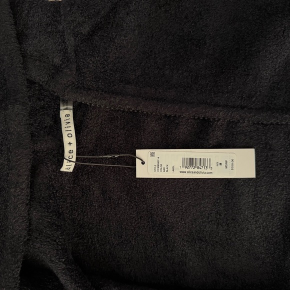 Black extra soft and warm zip up sweater, brand new never worn. original tag. - Picture 3 of 4